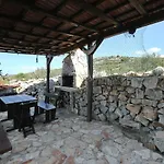 House Lovre Dom wakacyjny Tkon