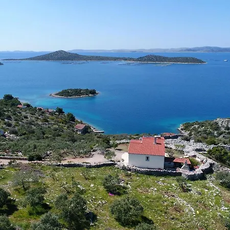 House Lovre Ткон