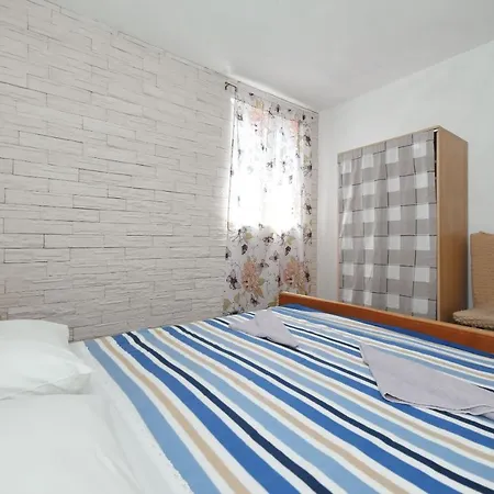 House Lovre Tkon
