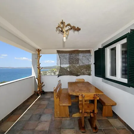 Dom wakacyjny House Lovre Tkon