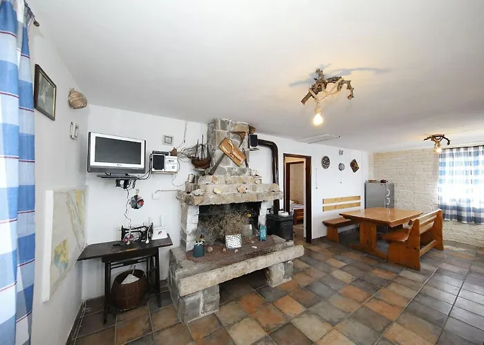 House Lovre טקון