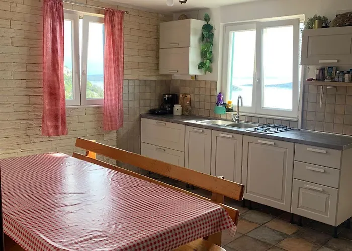בית נופש House Lovre טקון